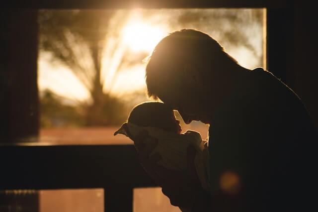 padre con su hijo