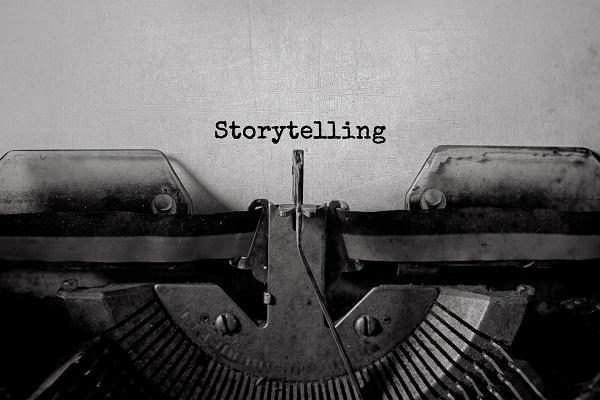 máquina de escribir que dice storytelling