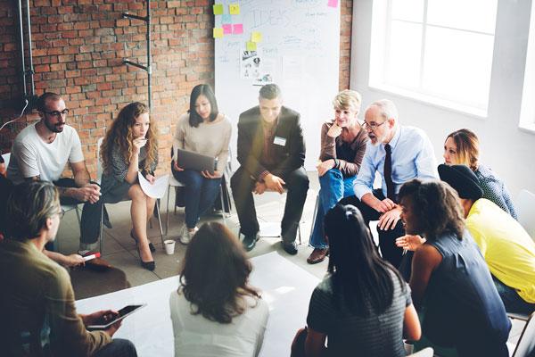 comunicación efectiva en una reunión de equipo