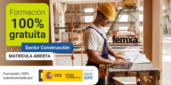 operario en una obra consulta un portátil, la imagen forma parte del cartel anunciador de los cursos gratuitos dirigidos al sector de la construcción