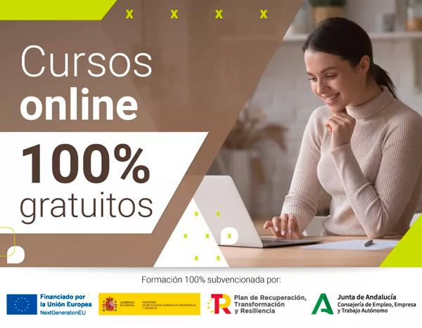 Chica en un portátil realiza un curso del sae, servicio andaluz de empleo