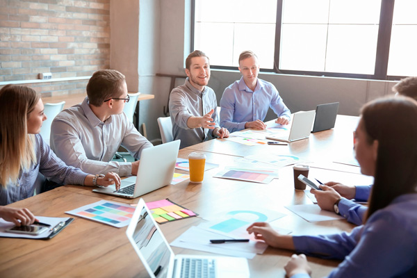 reunión de digitalización en una empresa