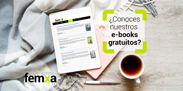 Tablet en una mesa con un café al lado muestra los ebooks gratuitos de femxa