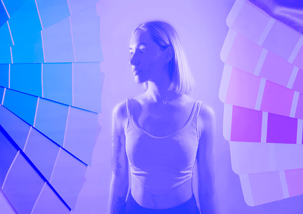 Grado superior en Marketing, de xfp formación profesional Fondo rosa y chica rubia muy actual, imagen de xfp formación profesional para su ciclo de Marketing