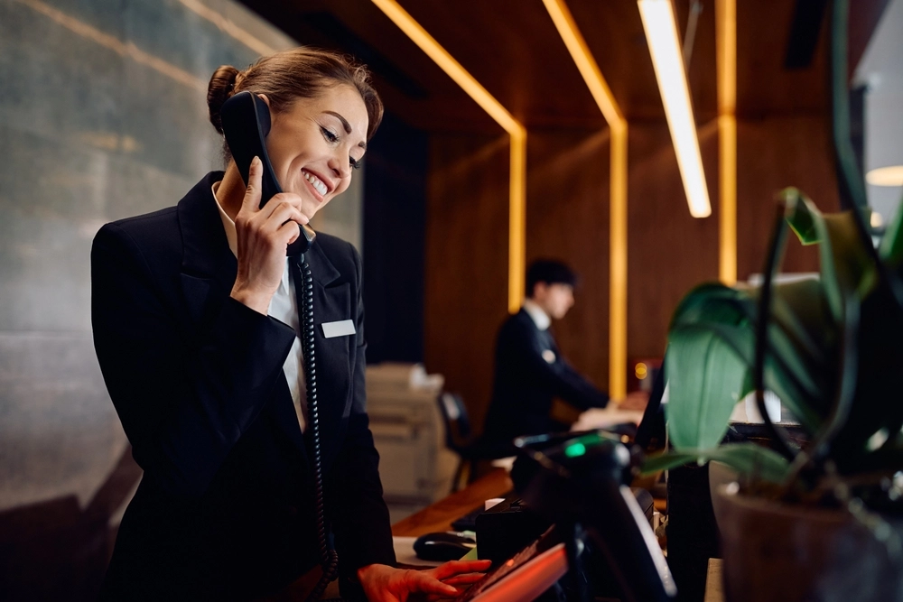 Funciones de un recepcionista de hotel
