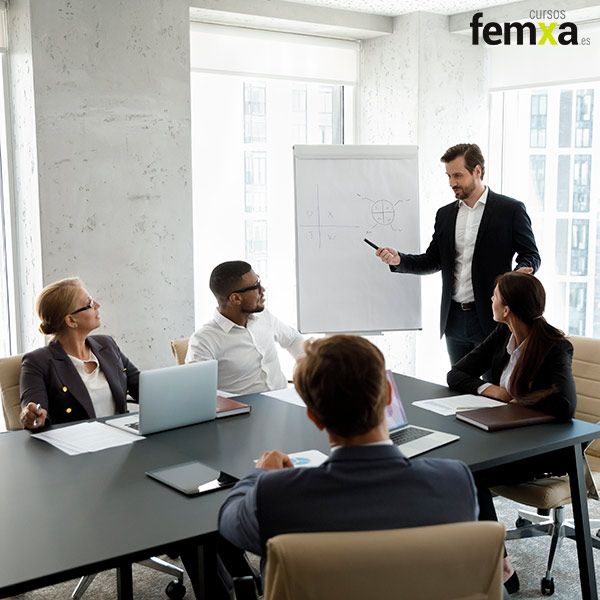 Capacitación laboral: qué es, tipos y beneficios para empresas y trabajadores