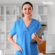 Atención sociosanitaria o auxiliar de enfermería: diferencias y qué formación elegir